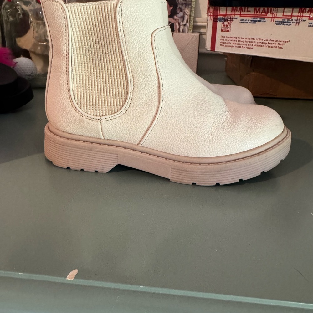 Cat & Jack Kids' Cream Ankle Boots